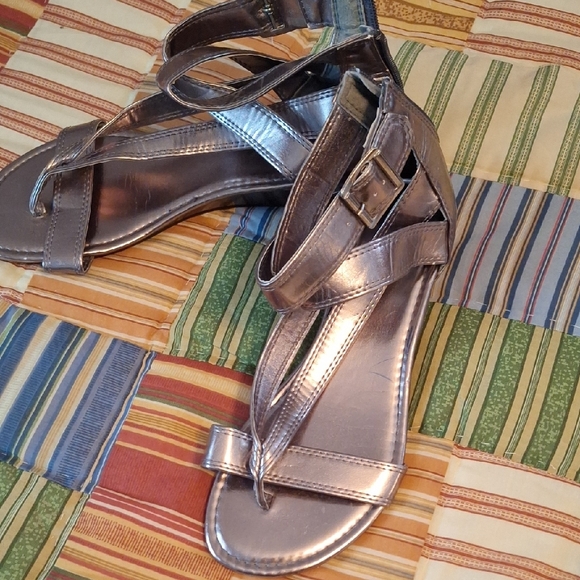 Metallic Silver Women's Sandals - Picture 1 of 3